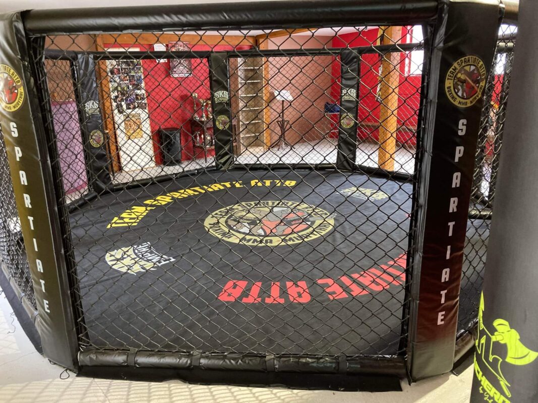 MMA CAGE