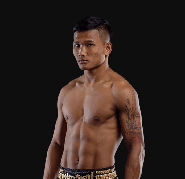 Battle of ONE Lumpinee and the battle between &ldquo;The Million Dollar Baby&rdquo; Sangmanee P.K. Saenchai Muay Thai Gym and &ldquo;Left Meteorite&rdquo; Kulabdam Sor Jor Peek Uthai