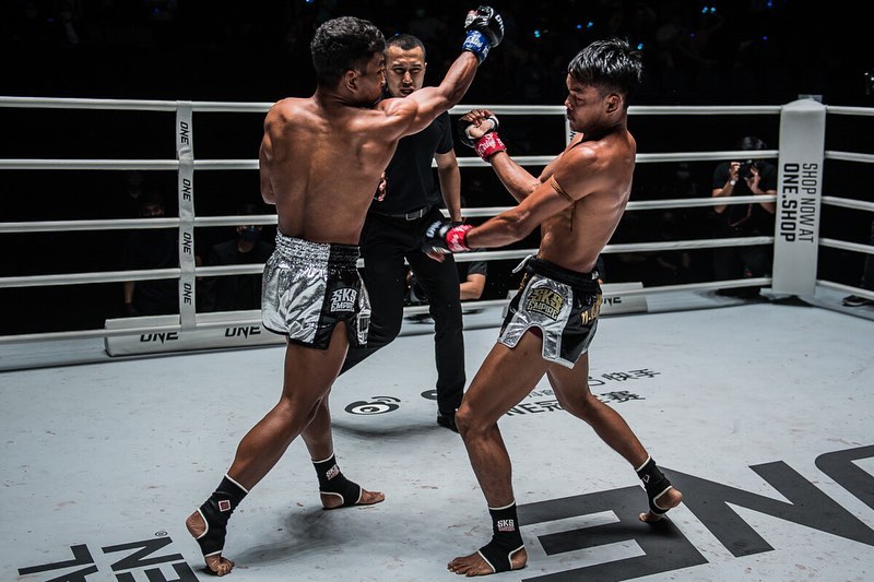 Collection of images from battles in the battle of ONE Lumpinee.