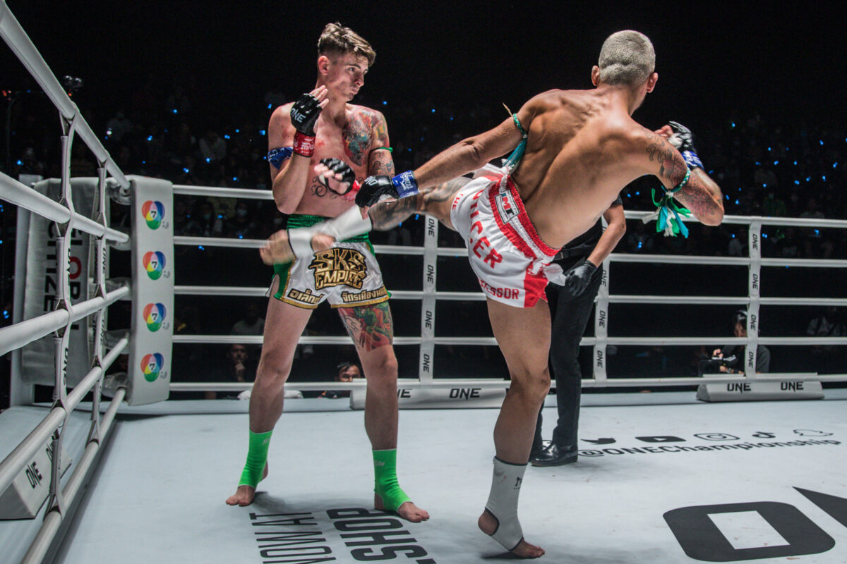 Collection of images from battles in the battle of ONE Lumpinee.