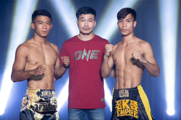 Punches as fast as a machine gun Rak Erawan VS. Chusap | ONE LUMPINEE 10