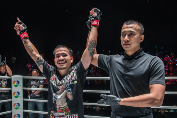 The return to stand at the Lumpinee Boxing Stadium again in the past 5 years of the veteran boxer “Jomhod AutoMuayThai”