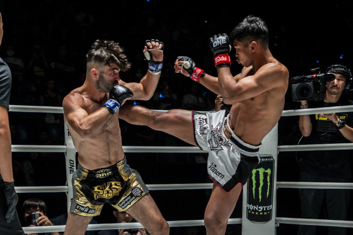 Collection of images from battles in the battle of ONE Lumpinee.