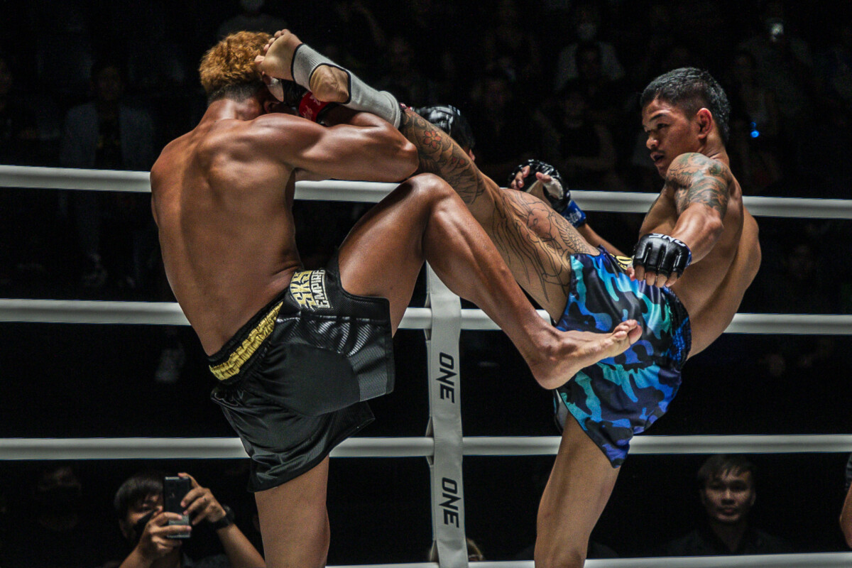 Collection of images from battles in the battle of ONE Lumpinee.