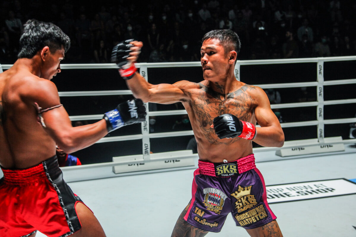 Collection of images from battles in the battle of ONE Lumpinee.
