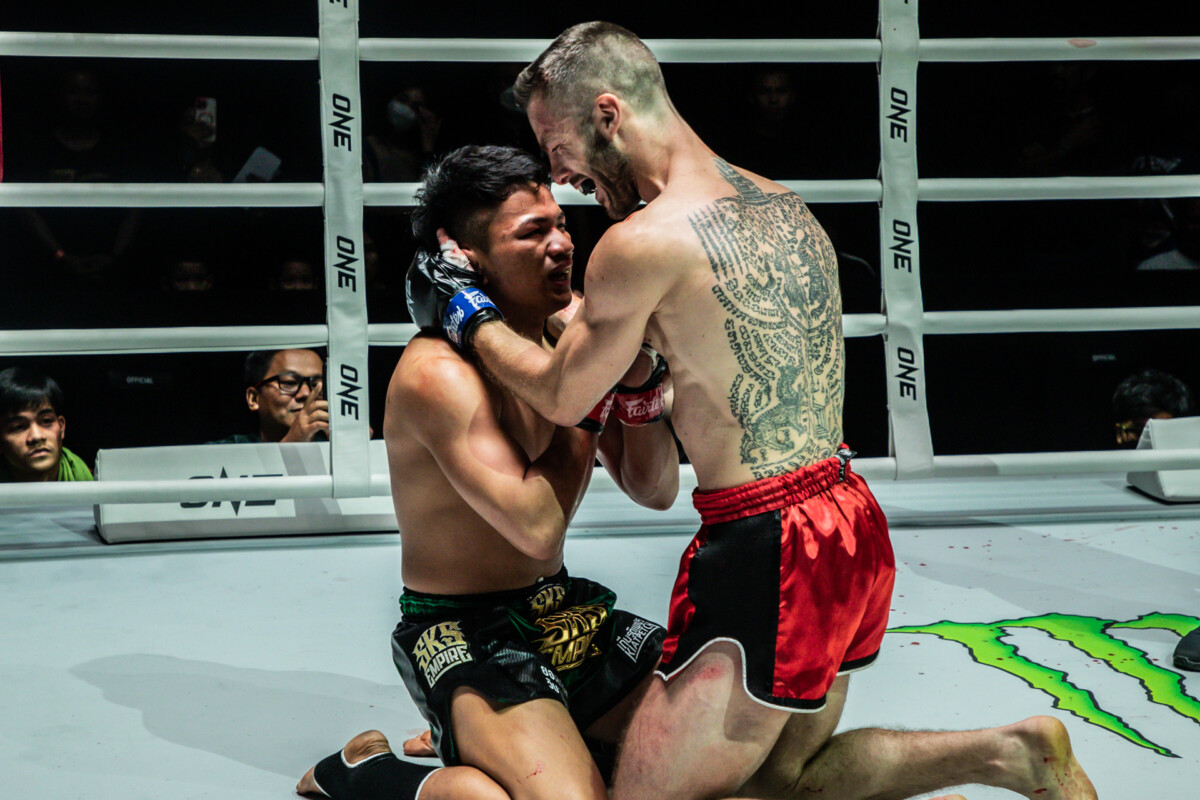 Collection of images from battles in the battle of ONE Lumpinee.