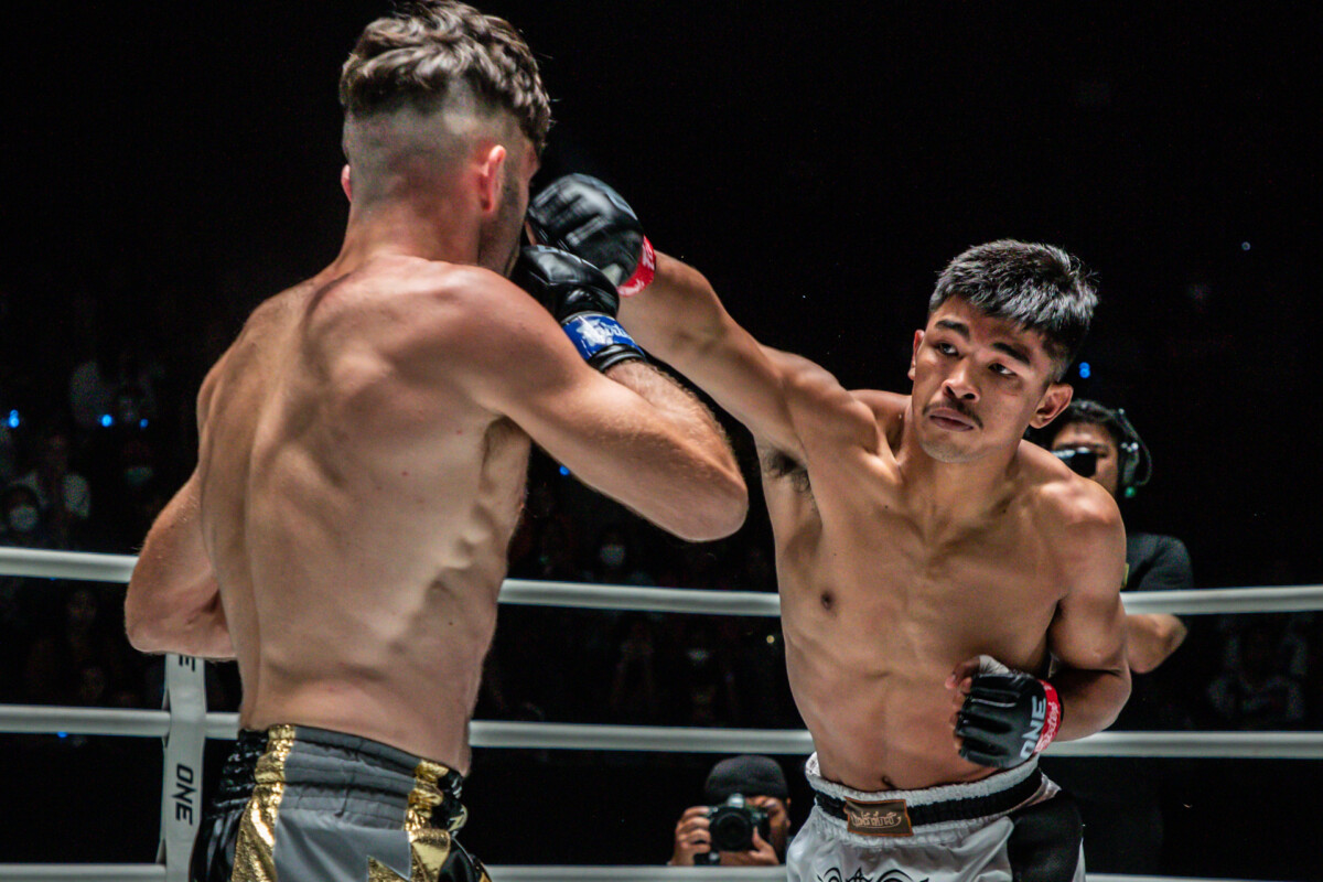 Collection of images from battles in the battle of ONE Lumpinee.