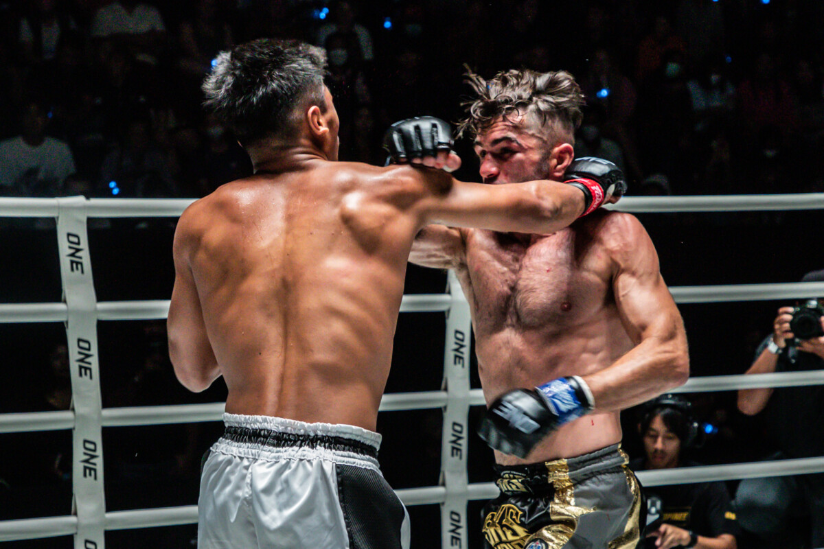 Collection of images from battles in the battle of ONE Lumpinee.