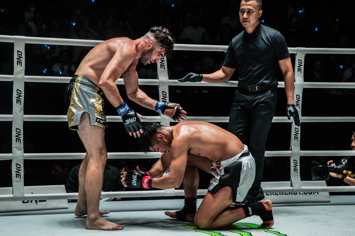 Collection of images from battles in the battle of ONE Lumpinee.