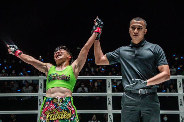 The only female Muay Thai match at ONE LUMPINEE 12 | NONGAM VS. CHU NGA SZE
